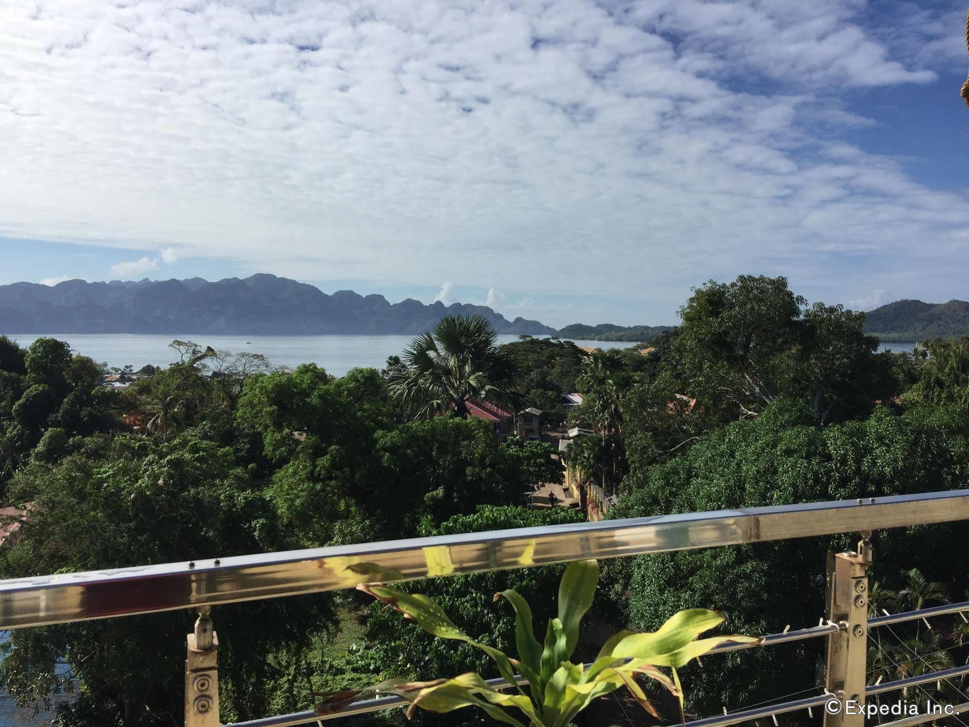 Reddoorz Micasa Lodge Coron Palawan Exterior foto
